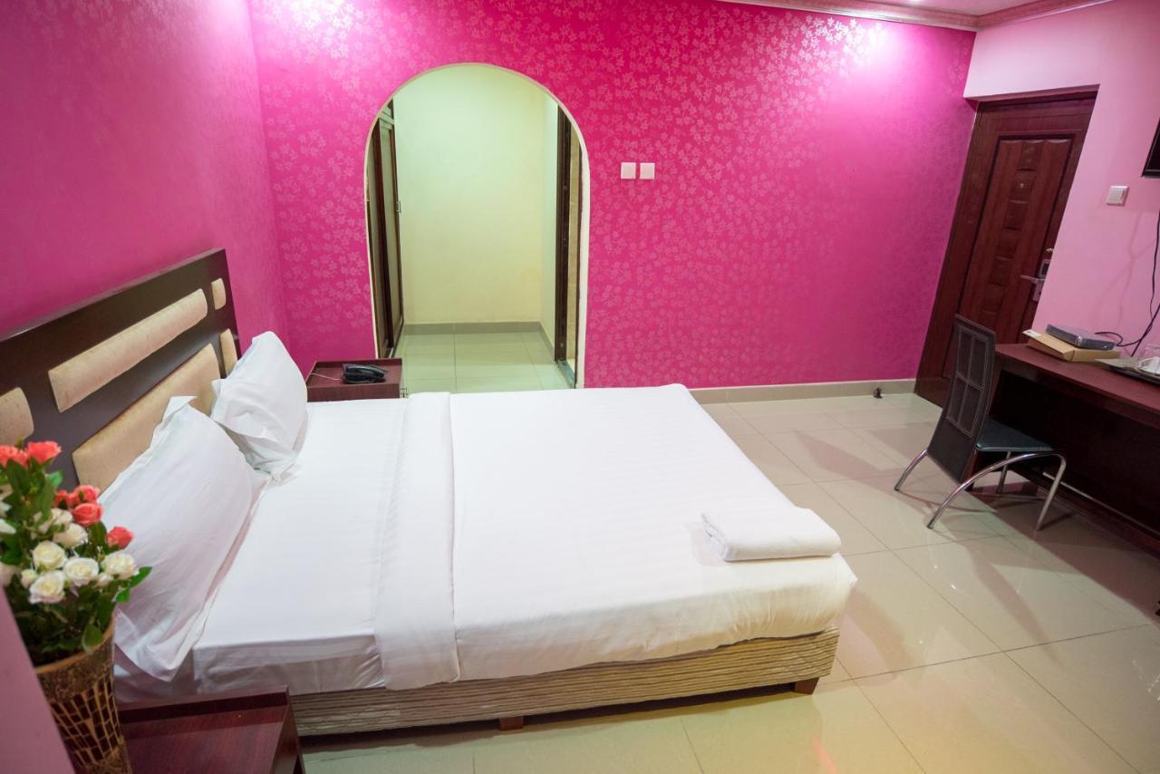 Euro Hotel And Apartments ดาร์เอสซาลาม ภายนอก รูปภาพ