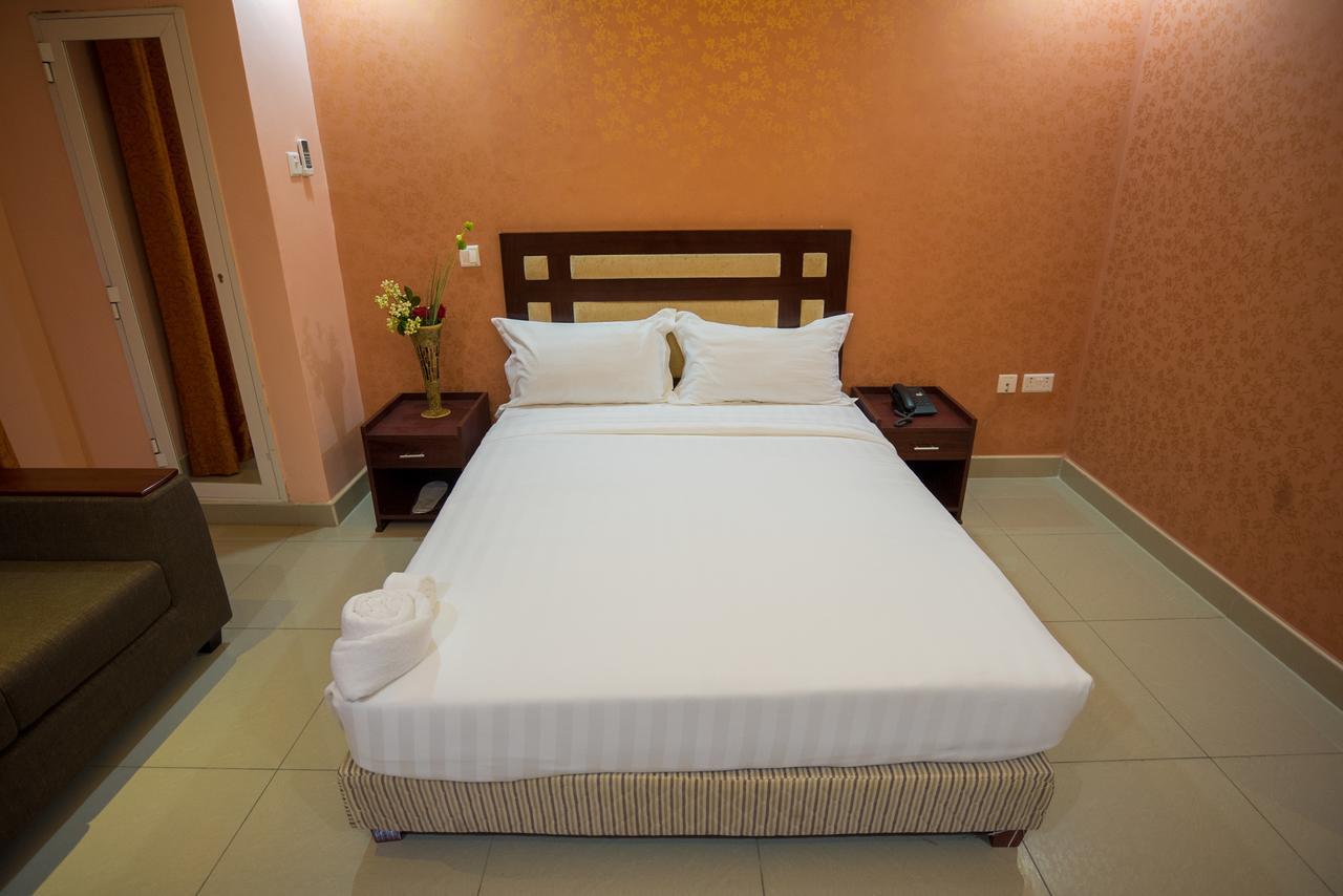 Euro Hotel And Apartments ดาร์เอสซาลาม ภายนอก รูปภาพ