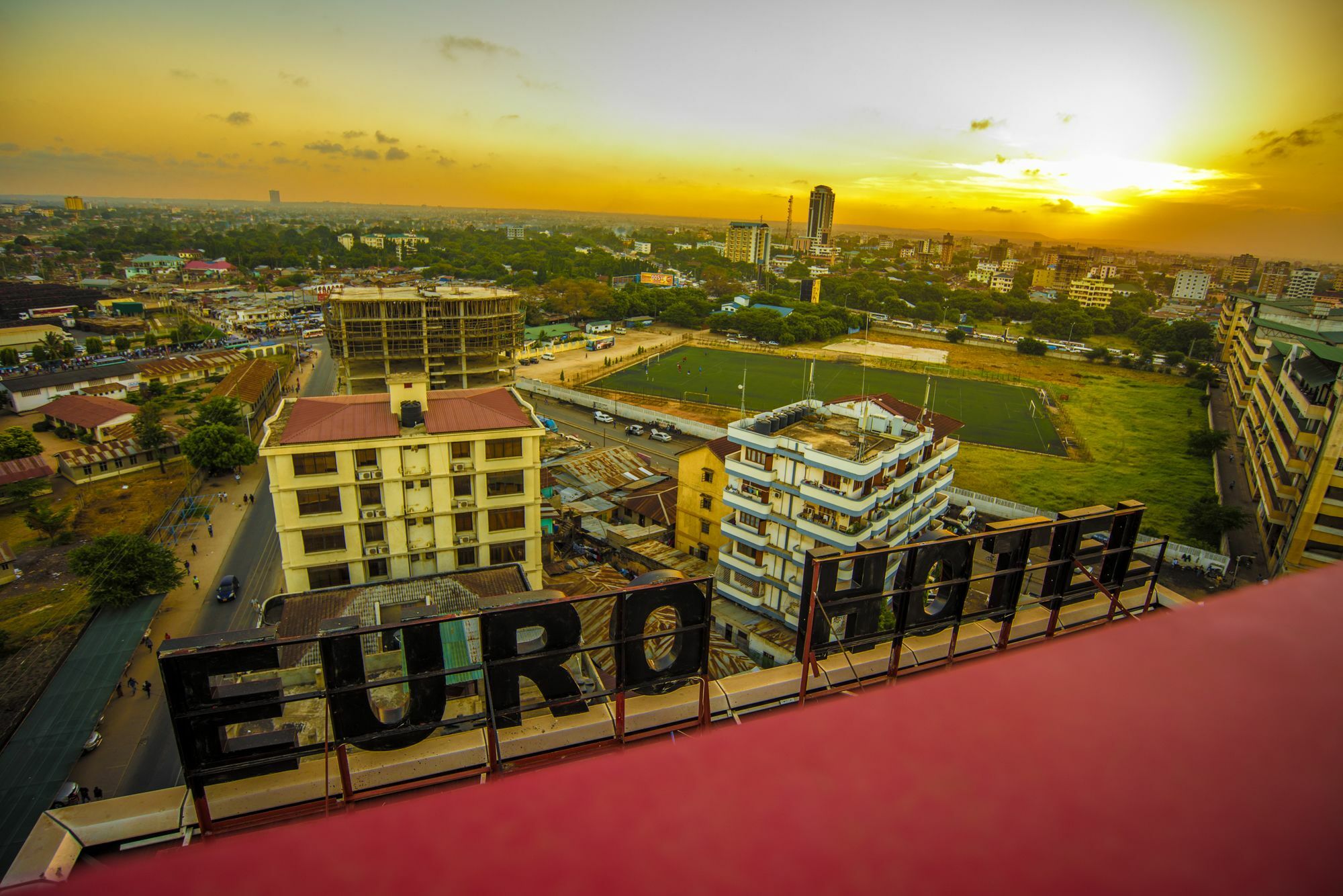 Euro Hotel And Apartments ดาร์เอสซาลาม ภายนอก รูปภาพ